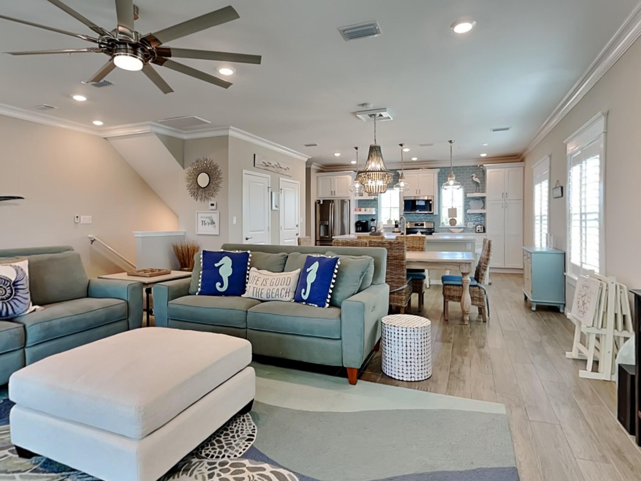 Deja Blue | Dazzling Townhome, Great Amenities!