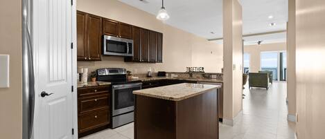 ميكروويف، فرن، موقد طهي مسطح، غسالة أطباق