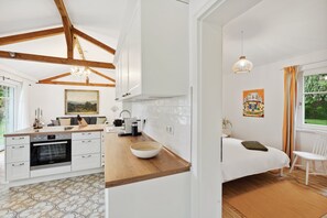 Réfrigérateur, four, plaque de cuisson, lave-vaisselle