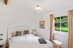 2 Schlafzimmer, Zimmersafe, Bügeleisen/Bügelbrett, WLAN