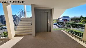 Property grounds - Beautiful vacation apartment on the Breton coast (Beaussais-sur-Mer)