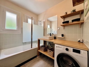Badewanne, Haartrockner