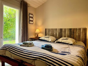 5 quartos, ferros/tábuas de passar roupa, Wi-Fi de cortesia