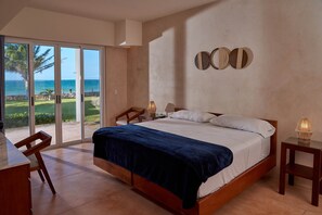 14 bedrooms, iron/ironing board, WiFi, bed sheets - Stunning beachfront Suites Wi-Fi East of Progreso (Chicxulub Puerto)