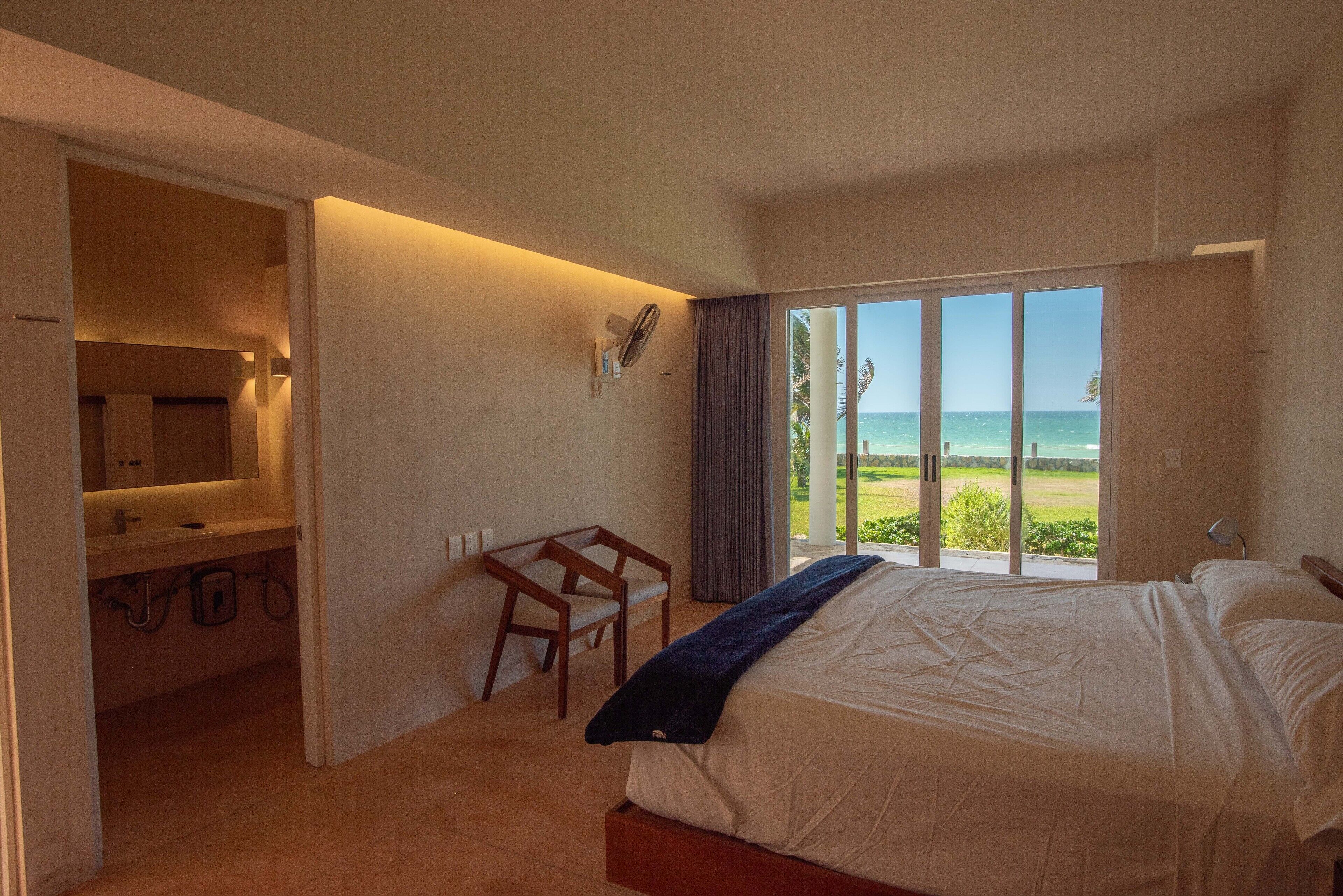 14 bedrooms, iron/ironing board, WiFi, bed sheets