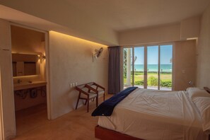 14 bedrooms, iron/ironing board, WiFi, bed sheets - Stunning beachfront Suites Wi-Fi East of Progreso (Chicxulub Puerto)