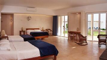 14 bedrooms, desk, iron/ironing board, free WiFi