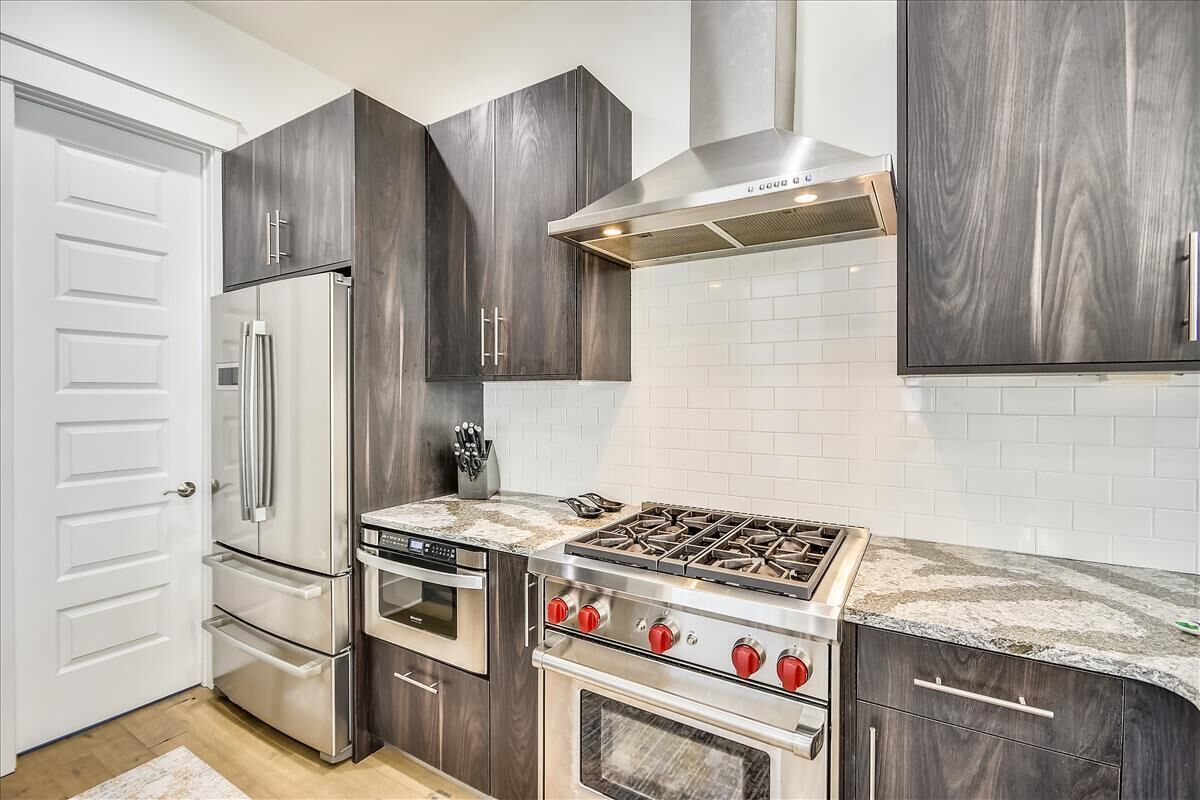 30A Seacrest Rental Steps to Pool, Eats, Shops + Elevator + Beach Tram Ca*SEA*ta