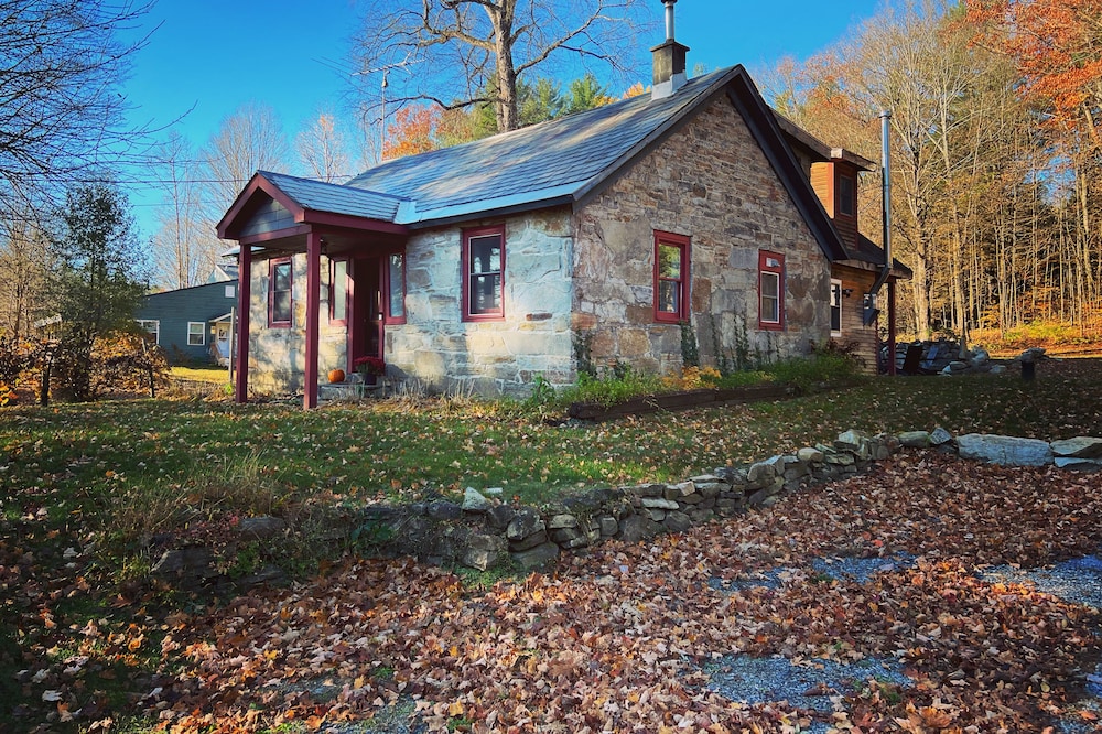 Historic 1800s Schoolhouse Cottage in Lake George, New York
