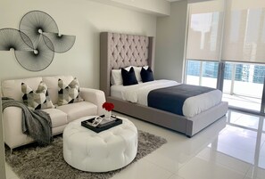 1 chambre, bureau, fer et planche à repasser, Wi-Fi gratuit