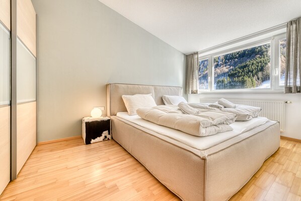 2 chambres, lit parapluie, Wi-Fi gratuit, draps fournis