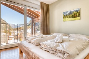 2 habitaciones, cuna de viaje, wifi gratis y ropa de cama