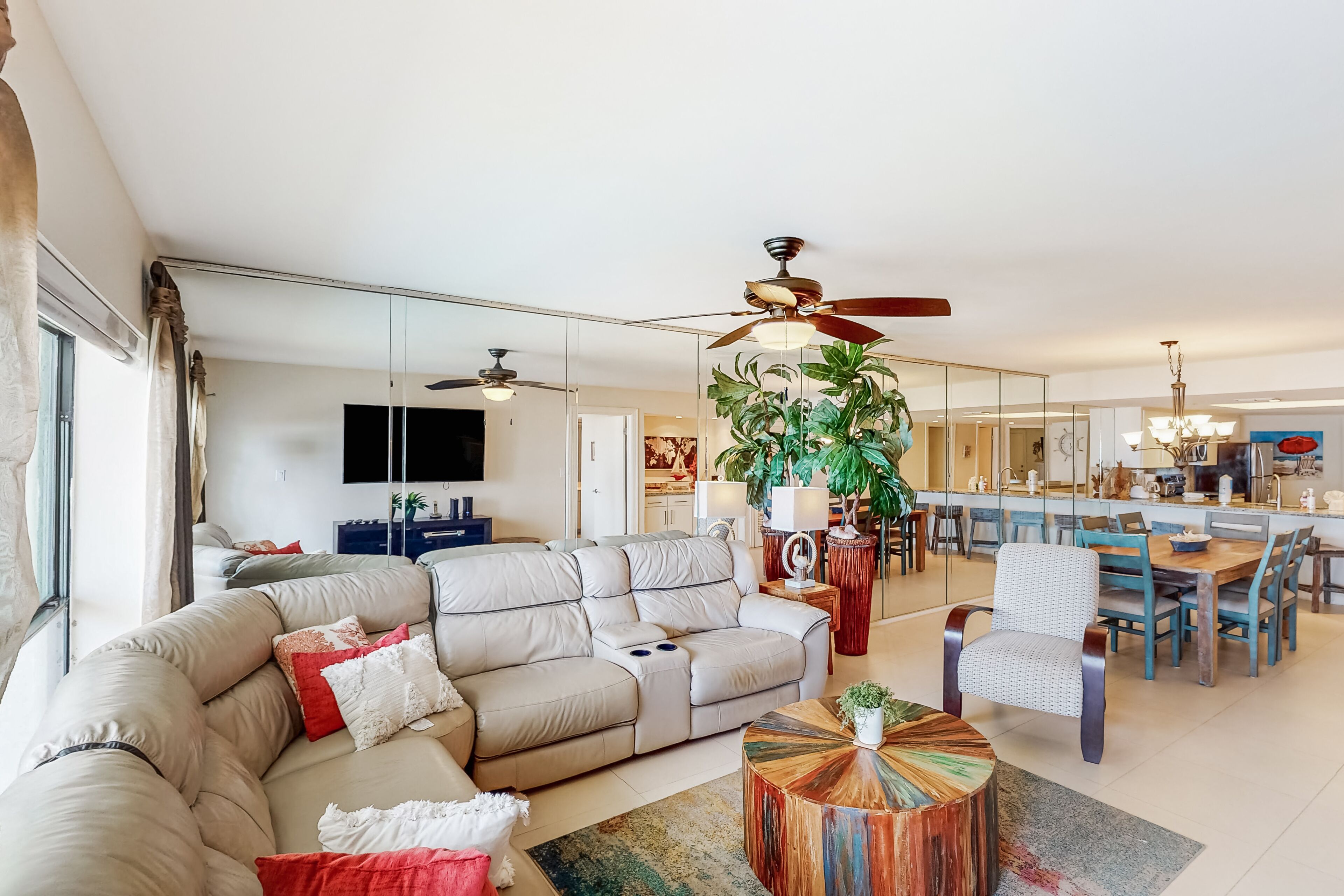 Eighth-floor gulf-front condo with large balcony, fast WiFi, gas grill, & W/D