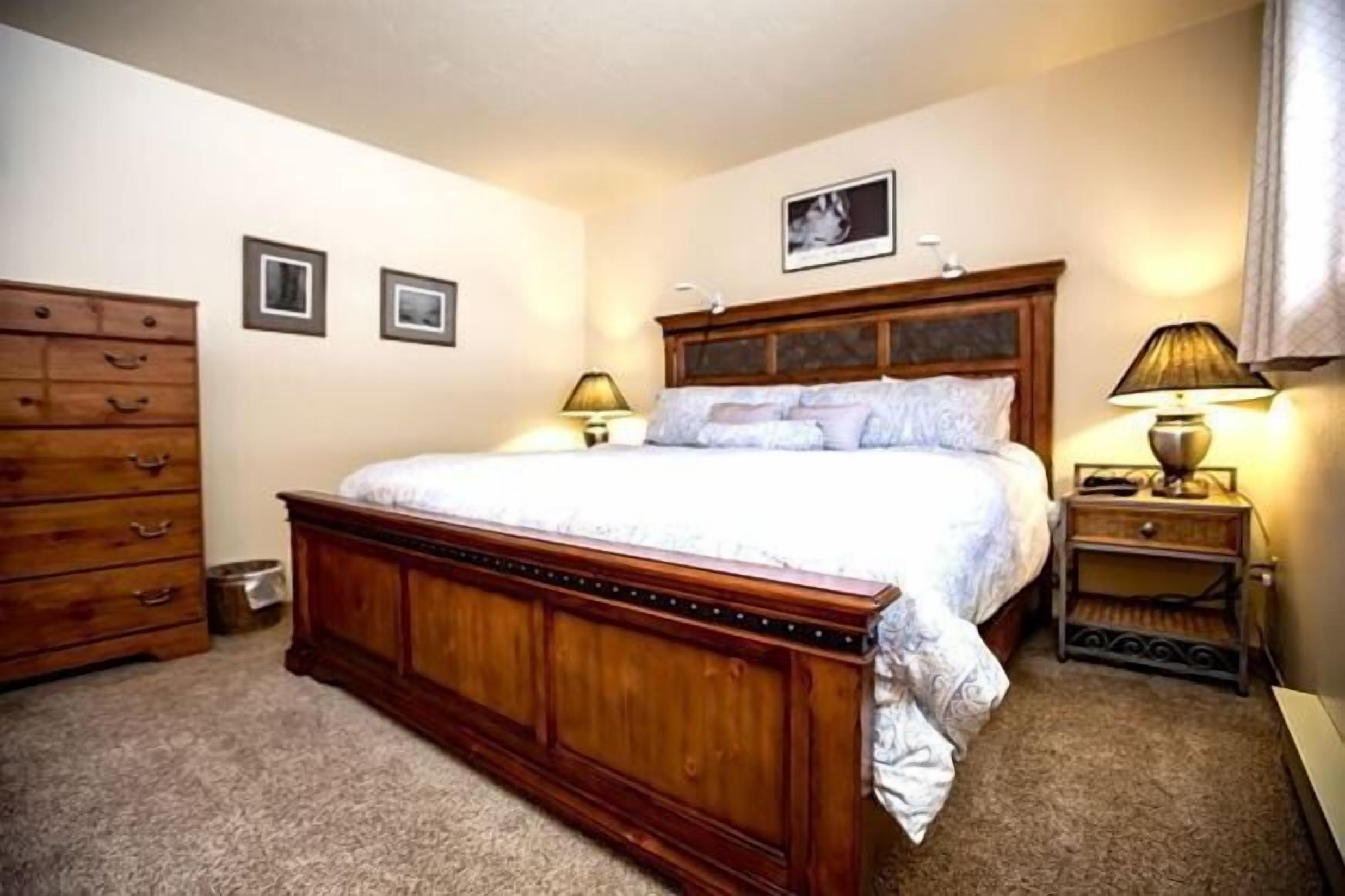 Updated Condo Just A Short Walk To The Slopes - Whitefish