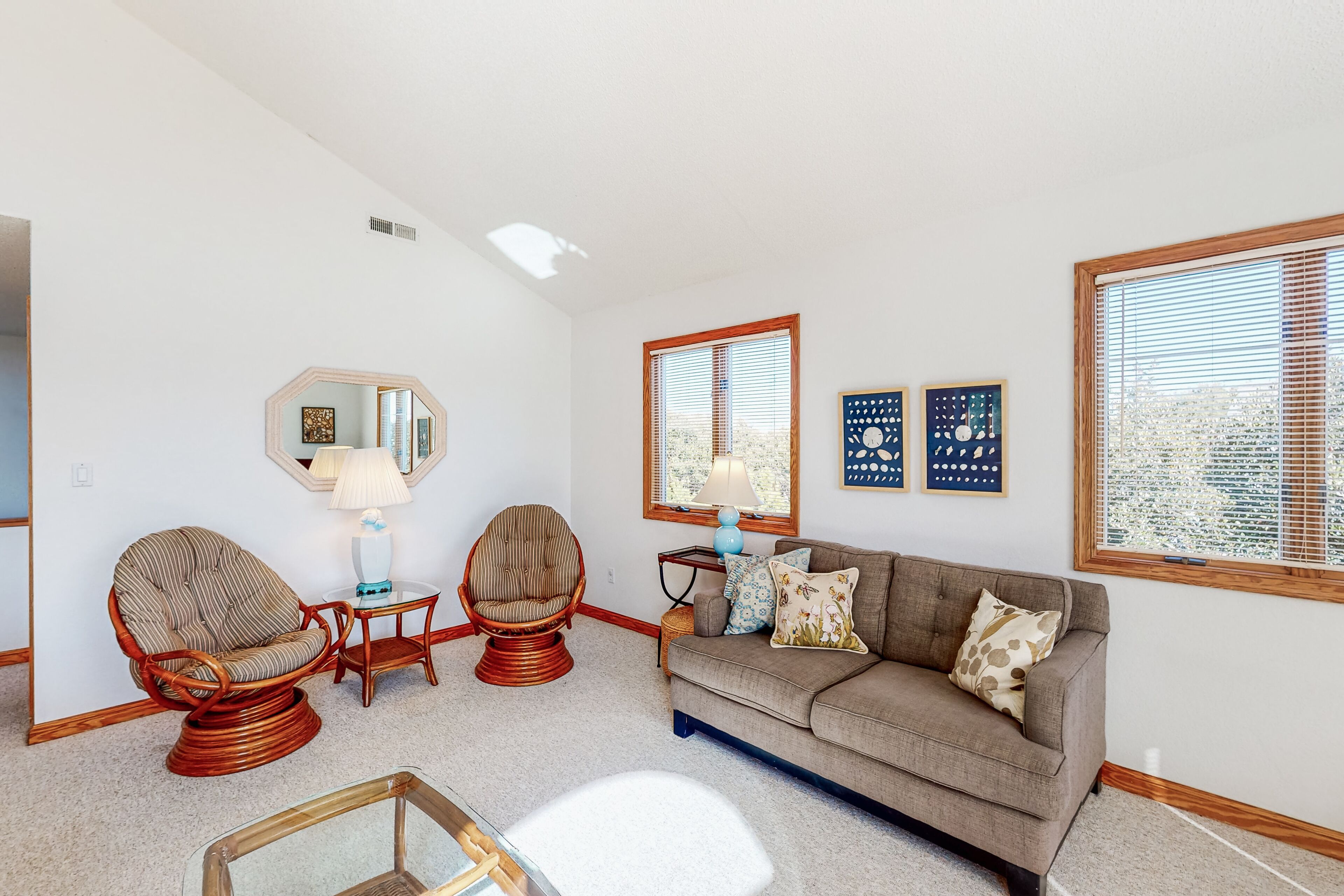 Beachside paradise with sundeck views & jetted tub - 365 yards to beach access