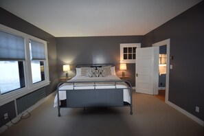5 slaapkamers, een strijkplank/strijkijzer, gratis wifi, beddengoed