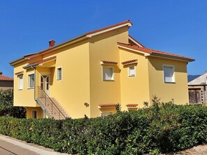 Esterni