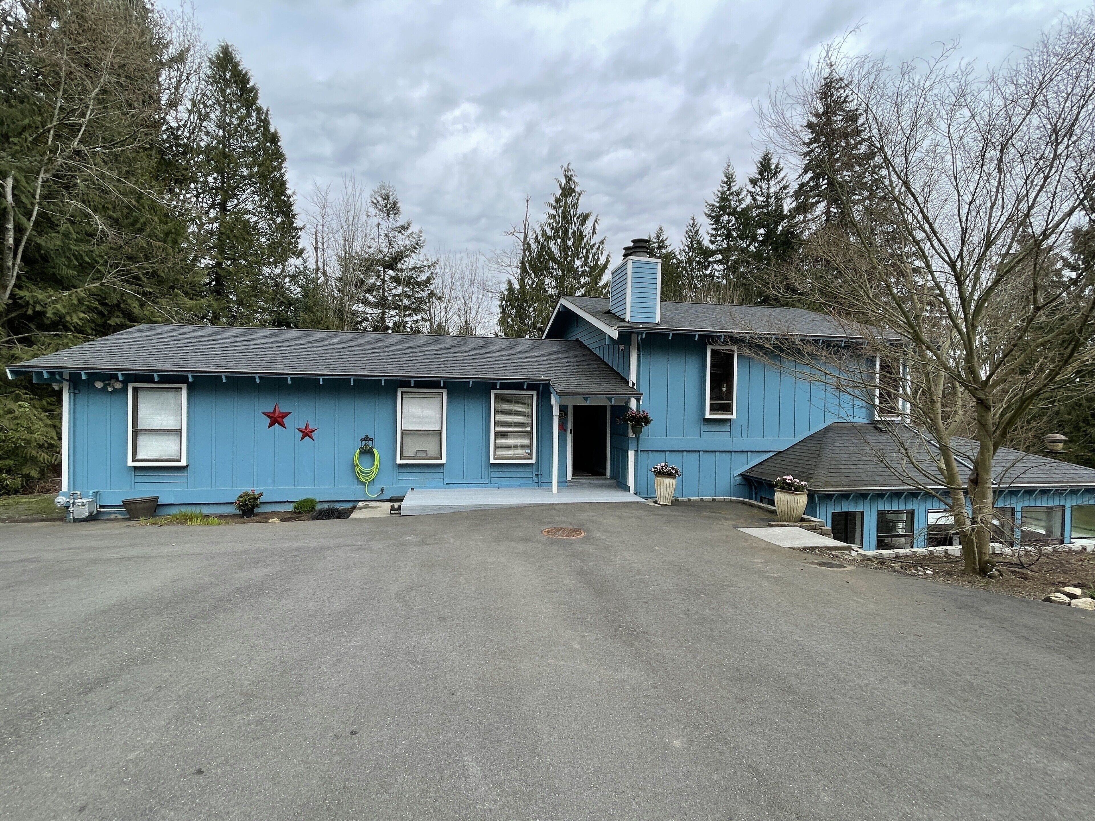 The Hummingbird House- Wineries & Hot tub!