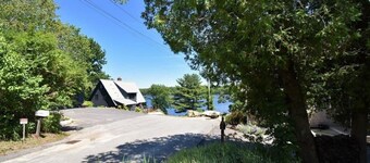 Phenomenal location in Bath, ME- Comfortable,3 BR, 2 bath, Close to Everything!