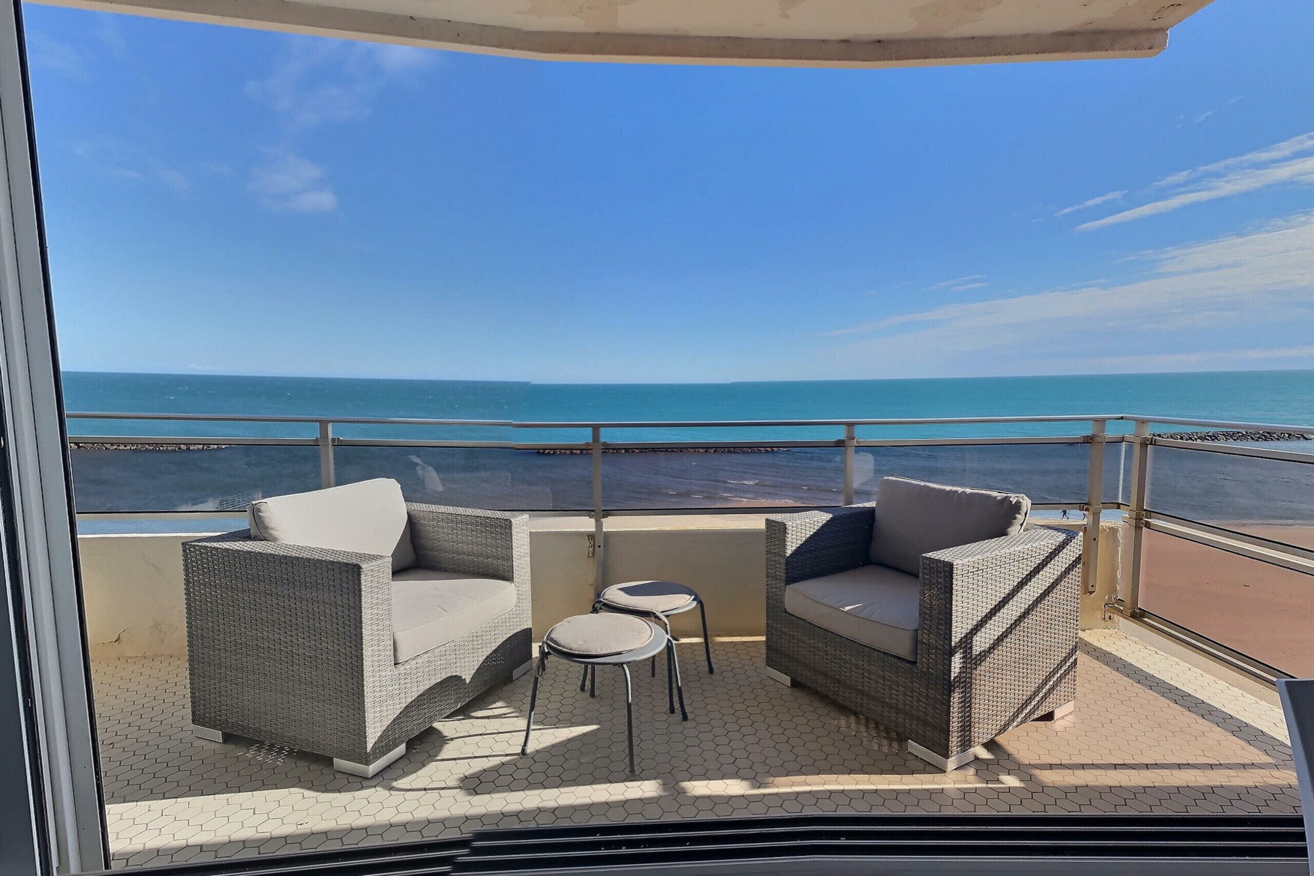 Magnificent apartment with panoramic sea view! (ref 381853)