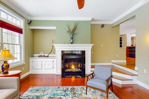 Interior - House near the beach with private hot tub and game room (Ogunquit)