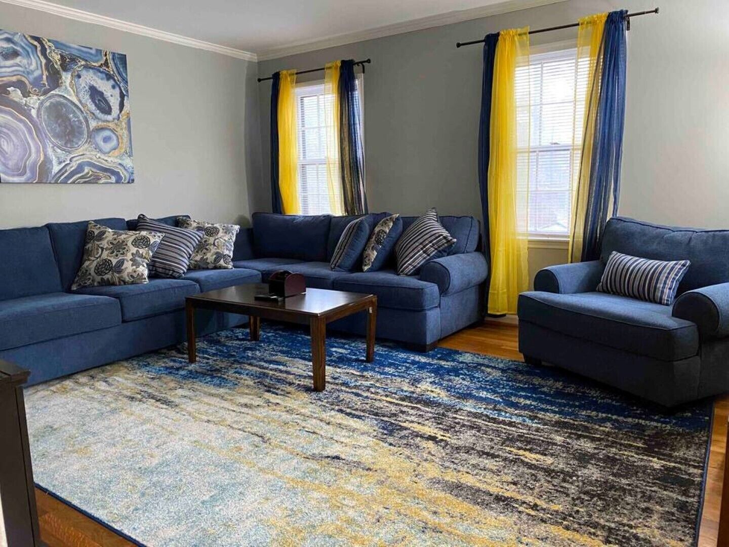 Serene Azul Retreat 5mins from Atlanta Airport Pool area ready!! 