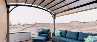 Lake-Area Retreat – Heated Pool, Spa, Game Room, Mini Golf & Boat Parking