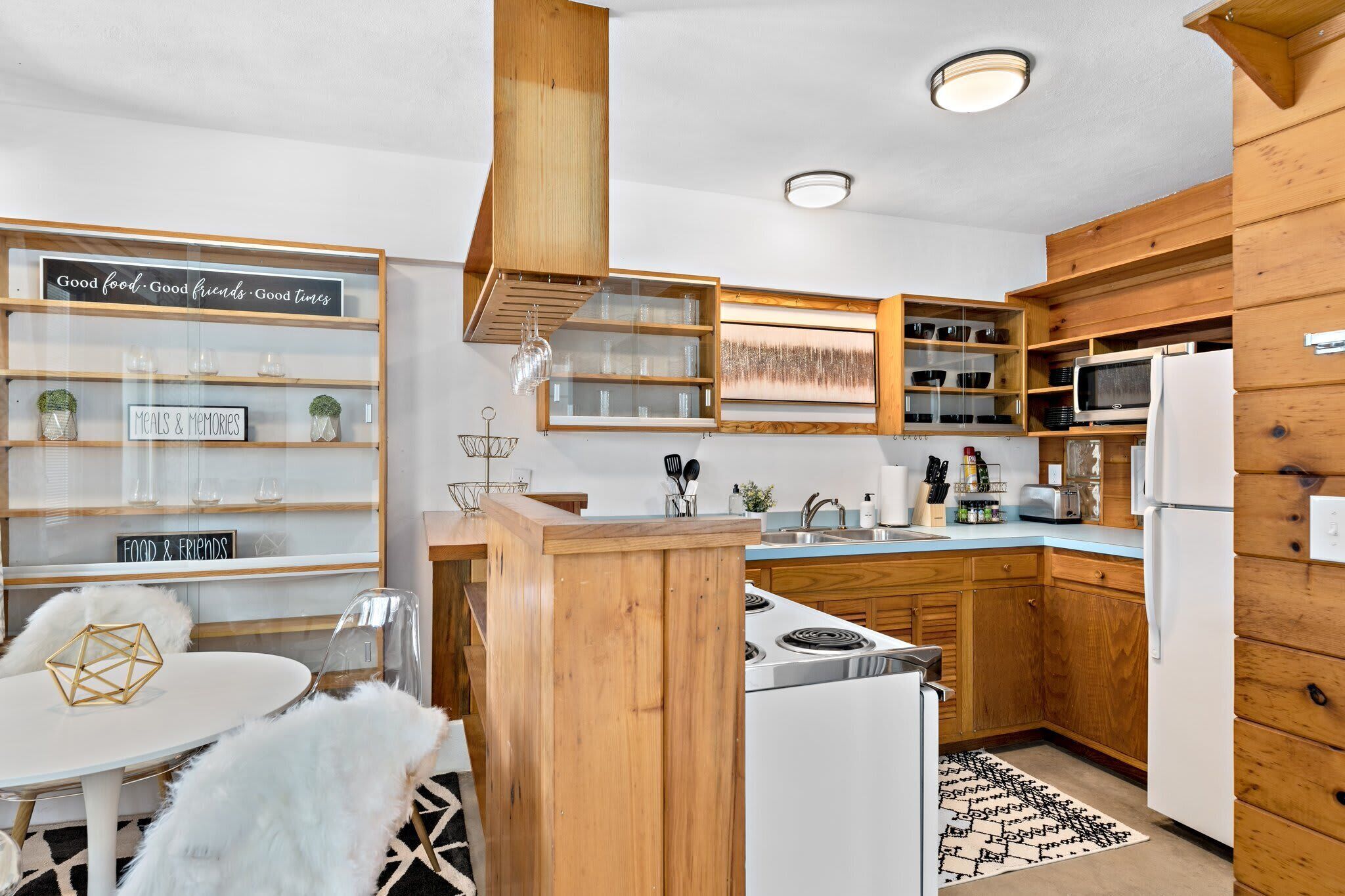 The White Stone House