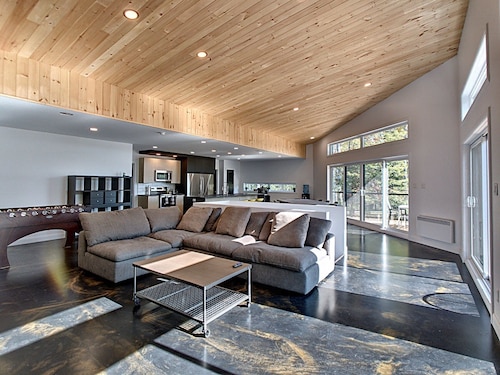 Chalet La Baie et la Bête au bord du Lac-Long