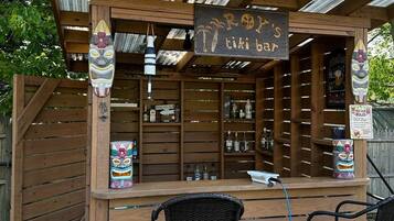 Bar (en la propiedad)