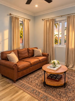 Living area - Beautiful 1 Bed 1 Bath Apartment with pool and with walking distance to beach (Nassau)