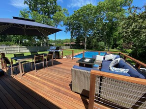 Outdoor dining - Summer in the Hamptons (Westhampton Beach)