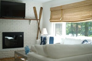 Smart TV - Summer in the Hamptons (Westhampton Beach)