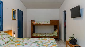 4 bedrooms, free WiFi, bed sheets