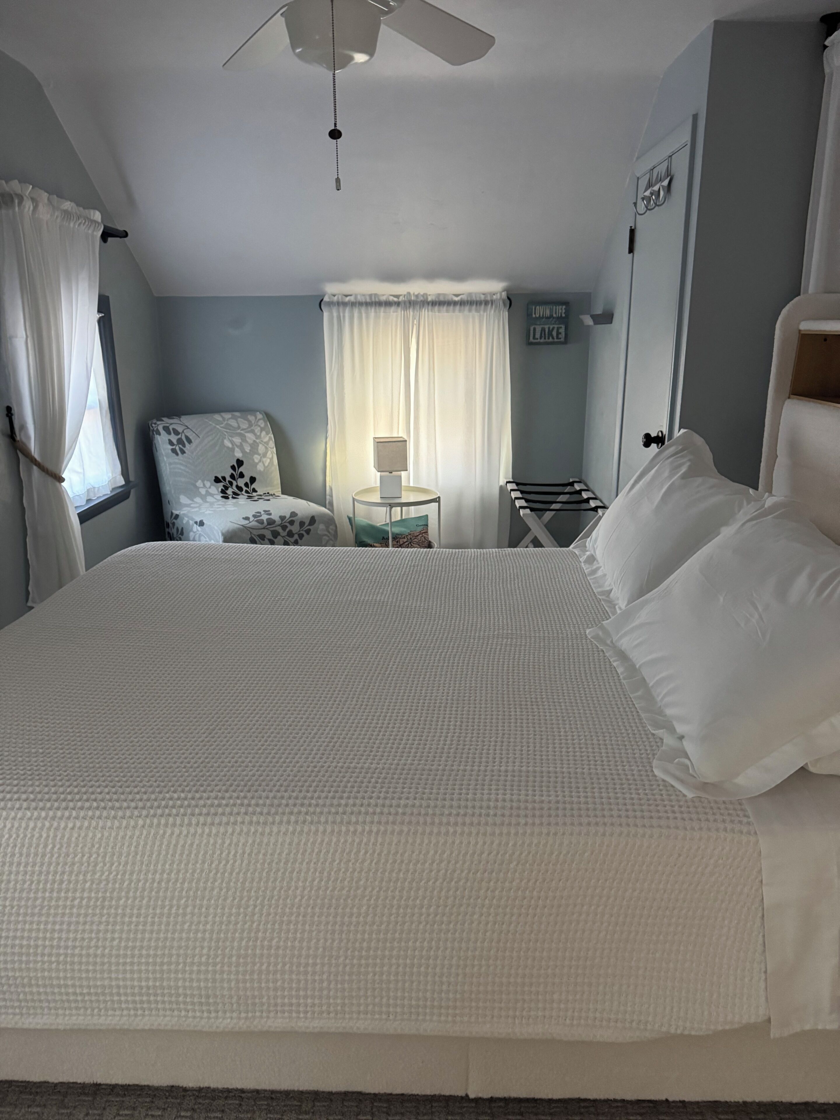 2 slaapkamers, een strijkplank/strijkijzer, gratis wifi, beddengoed