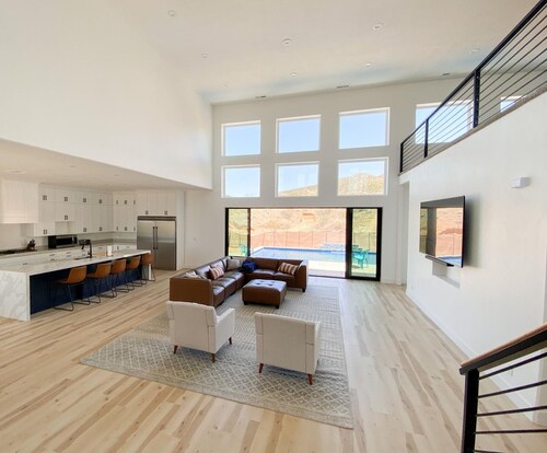 Brand New Private Villa with Pool + Casita