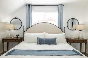 4 chambres, matelas mémoire de forme, bureau, fer et planche à repasser