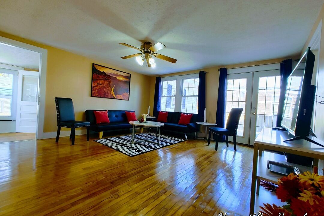 Inxon Mammoth Cave Bungalow Sleeps 16 