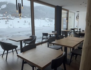 Petit déjeuner buffet compris tous les jours