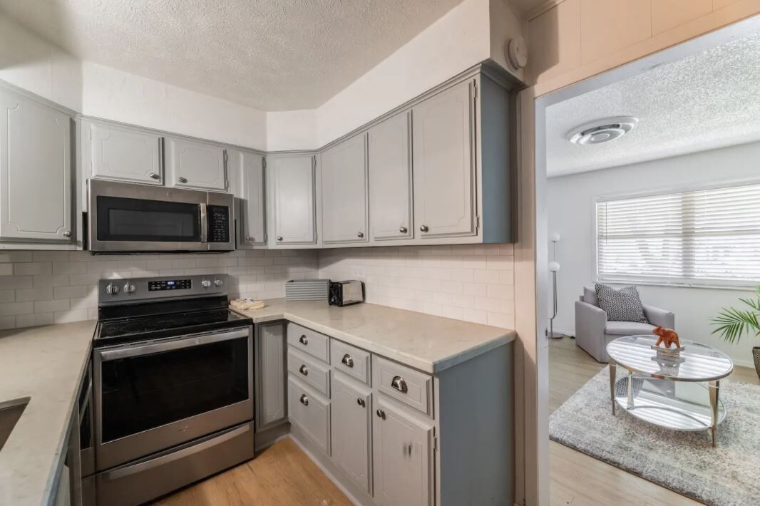 White House by AT&T Stadium • 3 BR • Sleeps 8