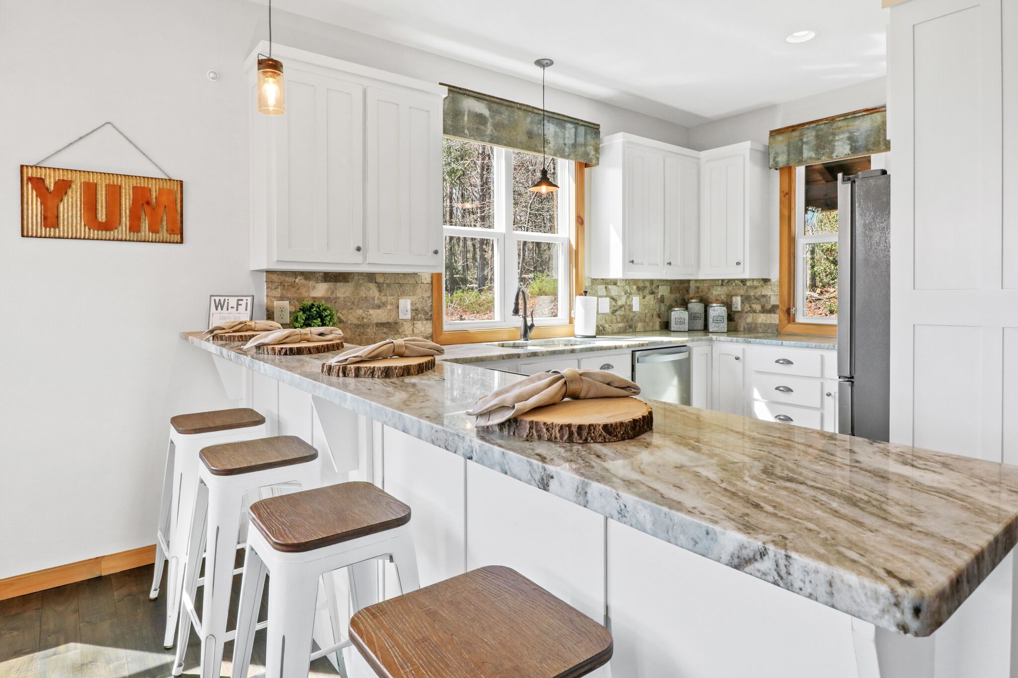 冰箱 、微波炉、烤箱、炉灶