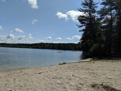 Lake house 30 minutes from North Conway, NH!