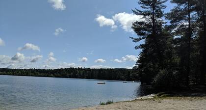 Lake house 30 minutes from North Conway, NH!