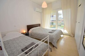 1 bedroom, iron/ironing board, free WiFi, bed sheets - Eclectic Apartment with Stunning Seaview (Πόρτο Ράφτη)