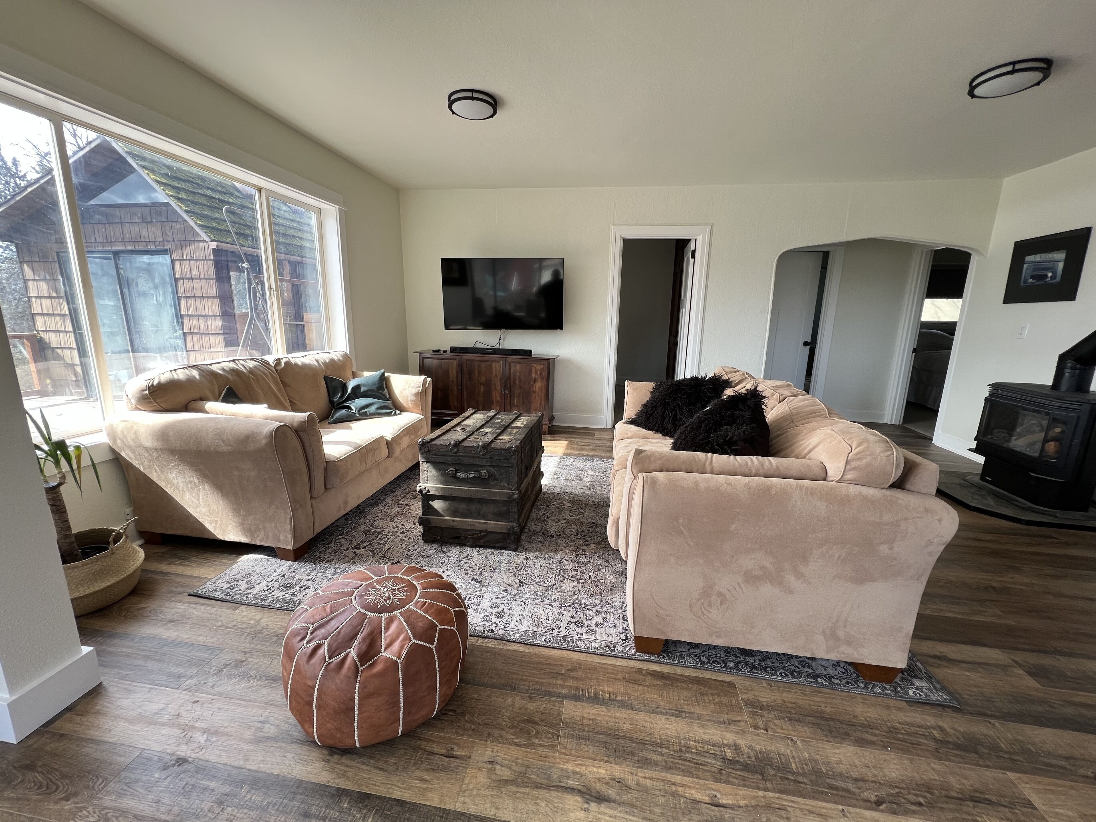 White Salmon Chalet 1 block from downtown