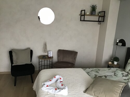 Double room with garden view in the green Kempen