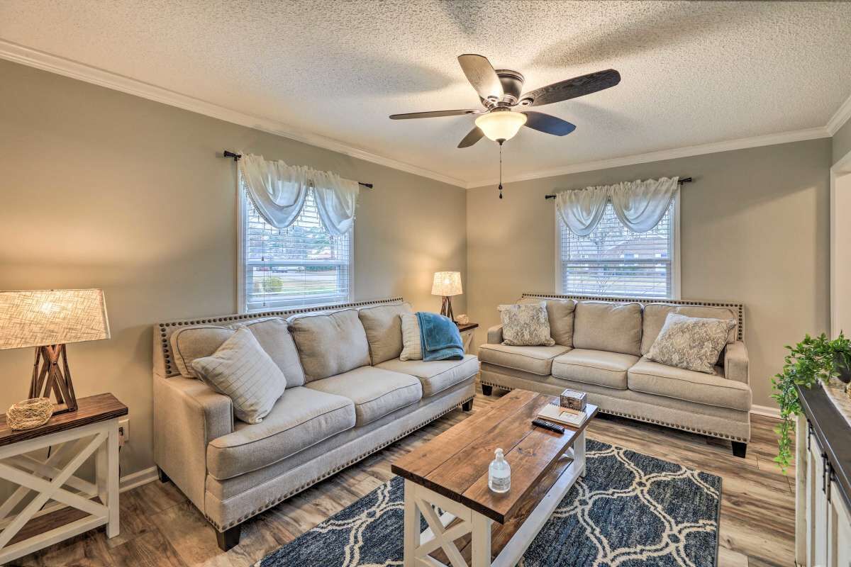 Bright House w/ Fire Pit & Screened-In Porch