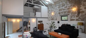 150 meters of private riverfront