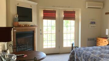 Standard Room | Premium bedding, individually decorated, individually furnished