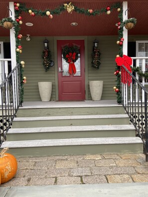 المنشأة من الخارج